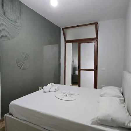 Tirent Apartment-one Bedroom Appartamento